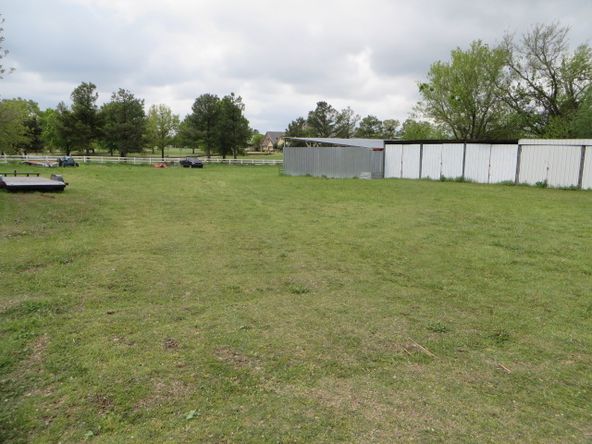 2401 W Grand Ave, Chickasha, OK 73018